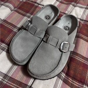 Gray Women’s Birkenstock clogs